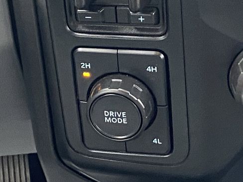 Used 2024 Ford F350 XLT image 26