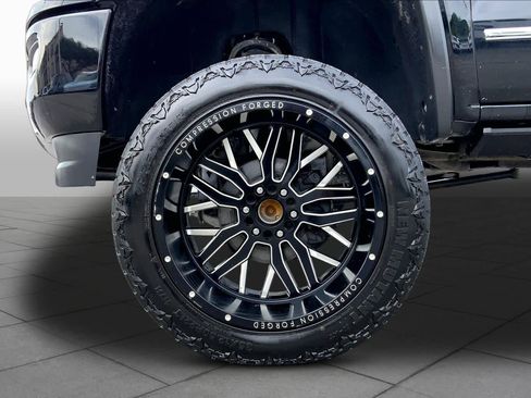 Used 2018 GMC Sierra 1500 Denali RWD image 11