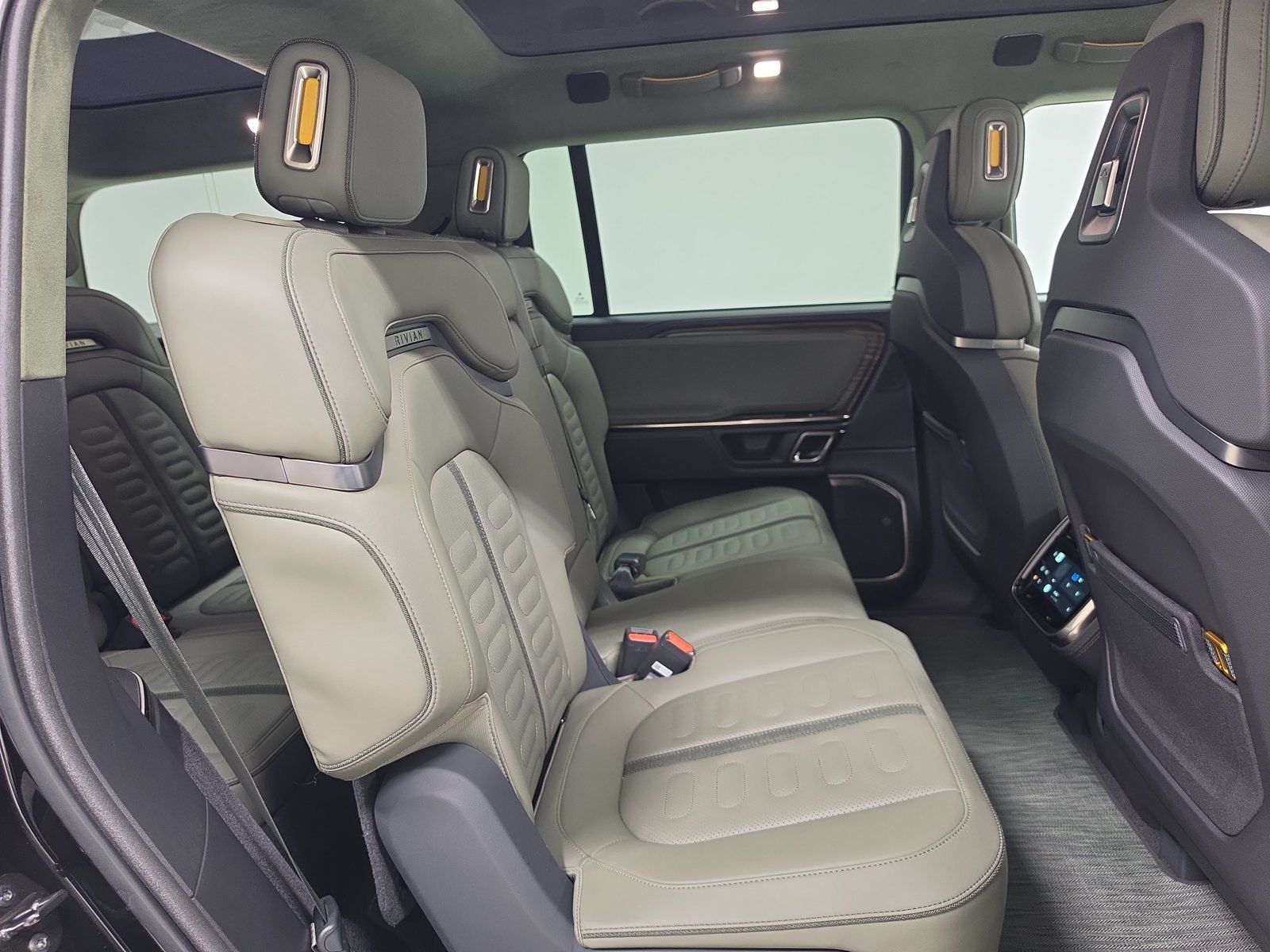 Used 2023 Rivian R1S Adventure Quad AWD/4WD image 23
