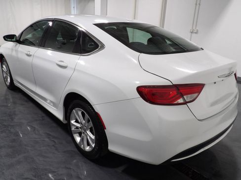 Used 2016 Chrysler 200 Limited w/ Convenience Group FWD image 5