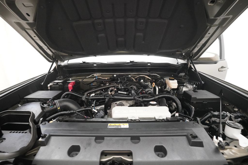 Used 2025 Toyota Tacoma TRD Sport AWD/4WD image 3