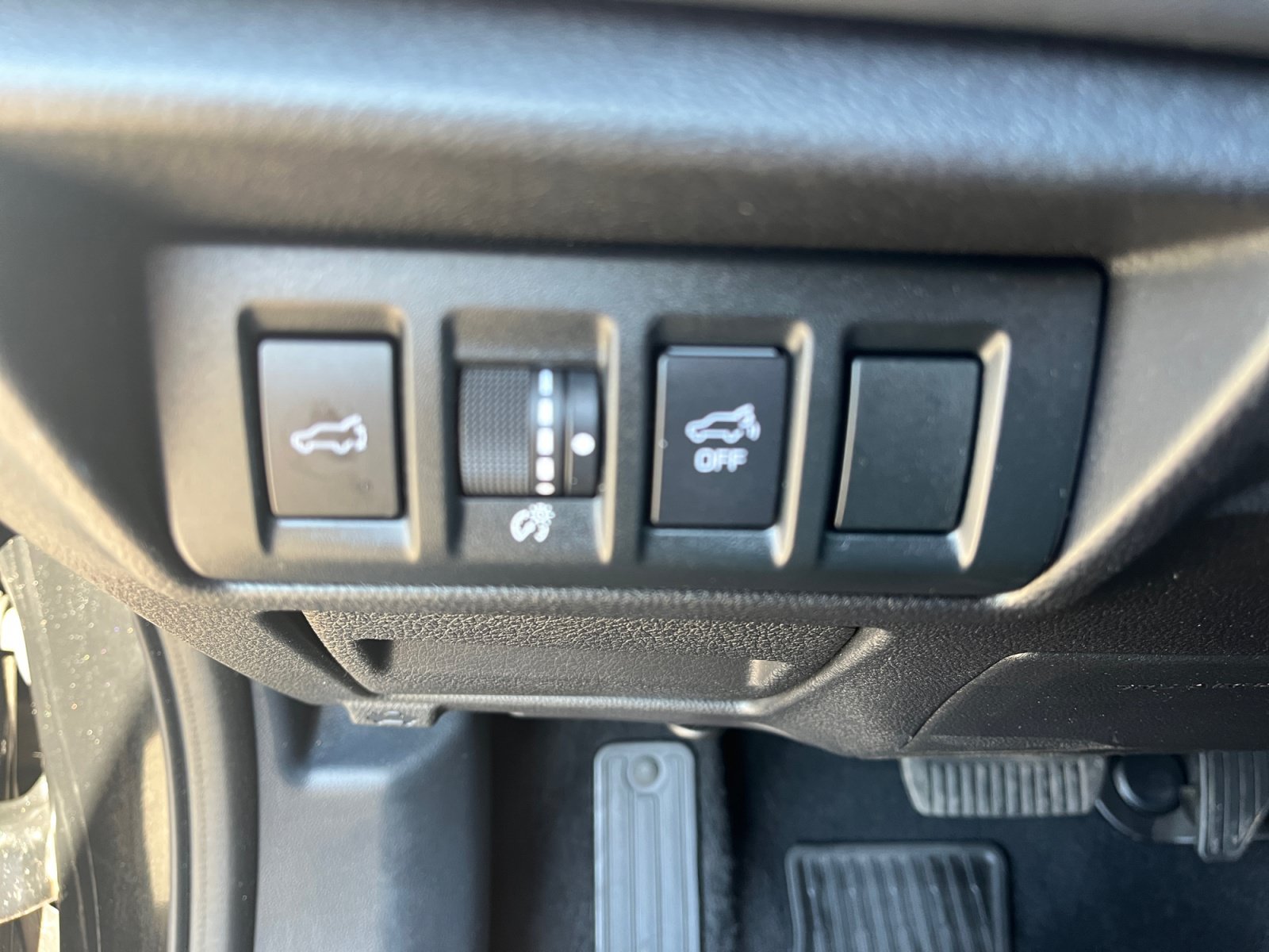 Certified 2022 Subaru Outback Limited AWD/4WD image 12