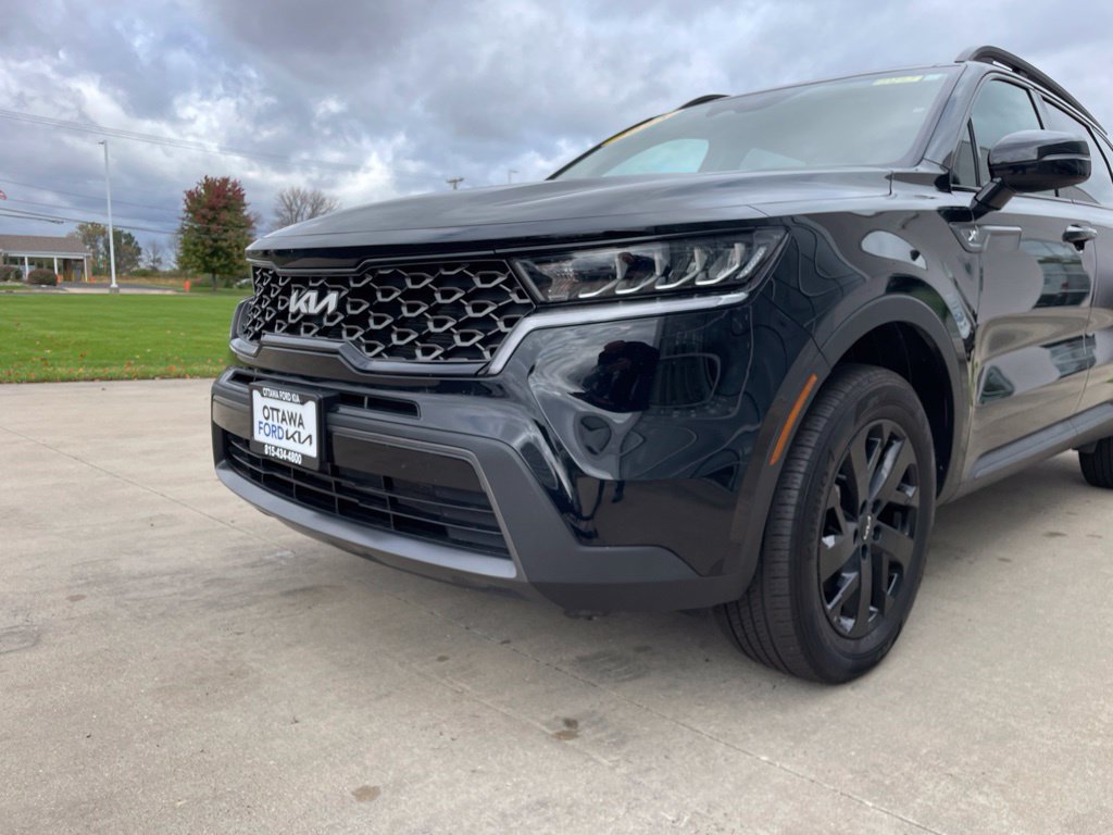 Used 2023 Kia Sorento S w/ Panoramic Sunroof Package AWD/4WD image 16