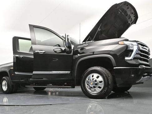 Used 2024 Chevrolet Silverado 3500 High Country w/ High Country Premium Package image 51