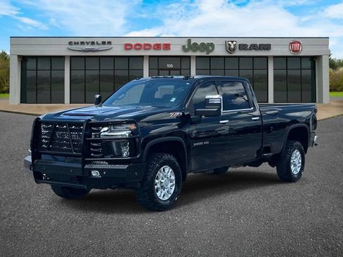 Used 2020 Chevrolet Silverado 3500 LTZ w/ LTZ Plus Package AWD/4WD image 8