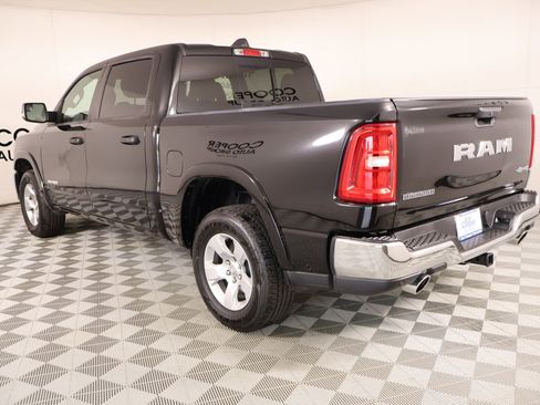 Used 2025 RAM 1500 Big Horn AWD/4WD image 23