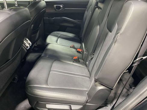 Used 2025 Kia Sorento S w/ Panoramic Sunroof Package FWD image 12