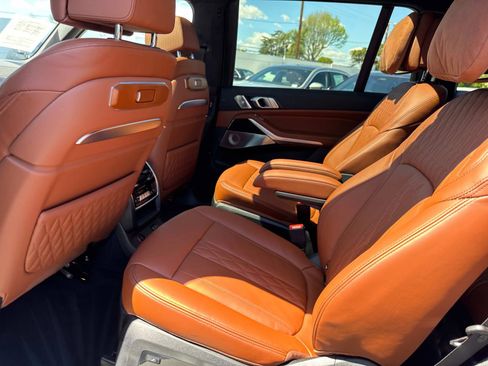Used 2025 BMW X7 M60i image 14