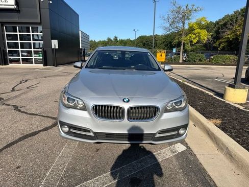 Used 2015 BMW 528i xDrive Sedan AWD/4WD image 2
