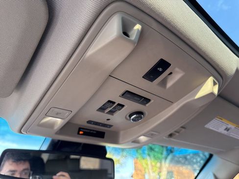 Used 2015 Chevrolet Tahoe LTZ image 14