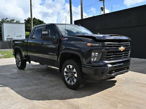 Used 2024 Chevrolet Silverado 2500 Custom w/ Custom Value Package AWD/4WD image 1