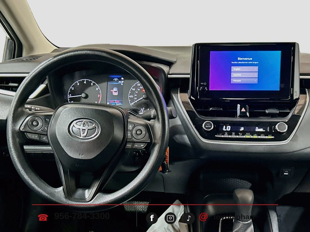 Used 2025 Toyota Corolla LE FWD image 19