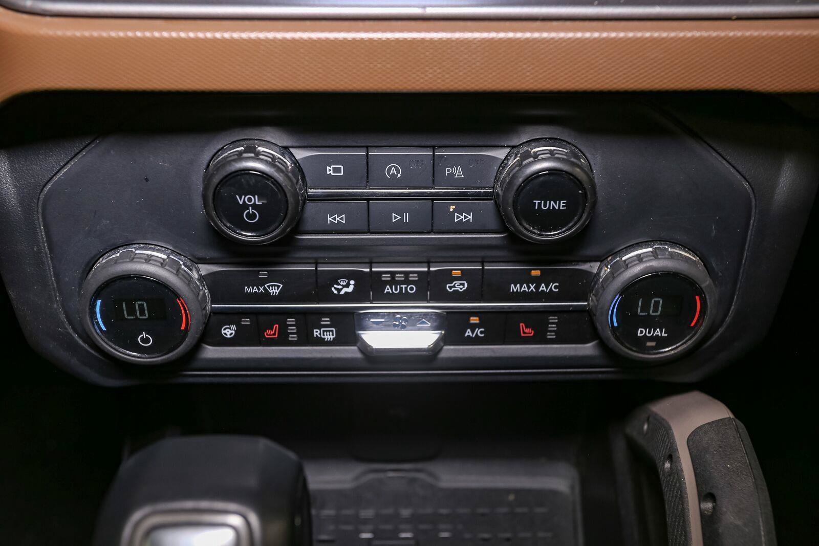 Used 2024 Ford Bronco Outer Banks AWD/4WD image 33