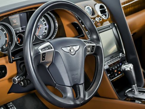 Used 2015 Bentley Flying Spur V8 image 27