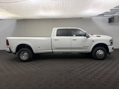 Used 2026 RAM 3500 Limited w/ Cold Weather Group AWD/4WD image 8