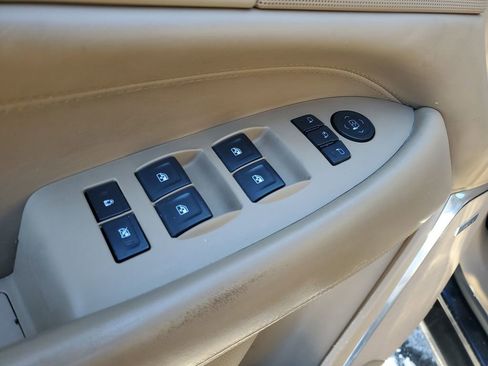 Used 2018 Cadillac Escalade ESV Platinum image 23