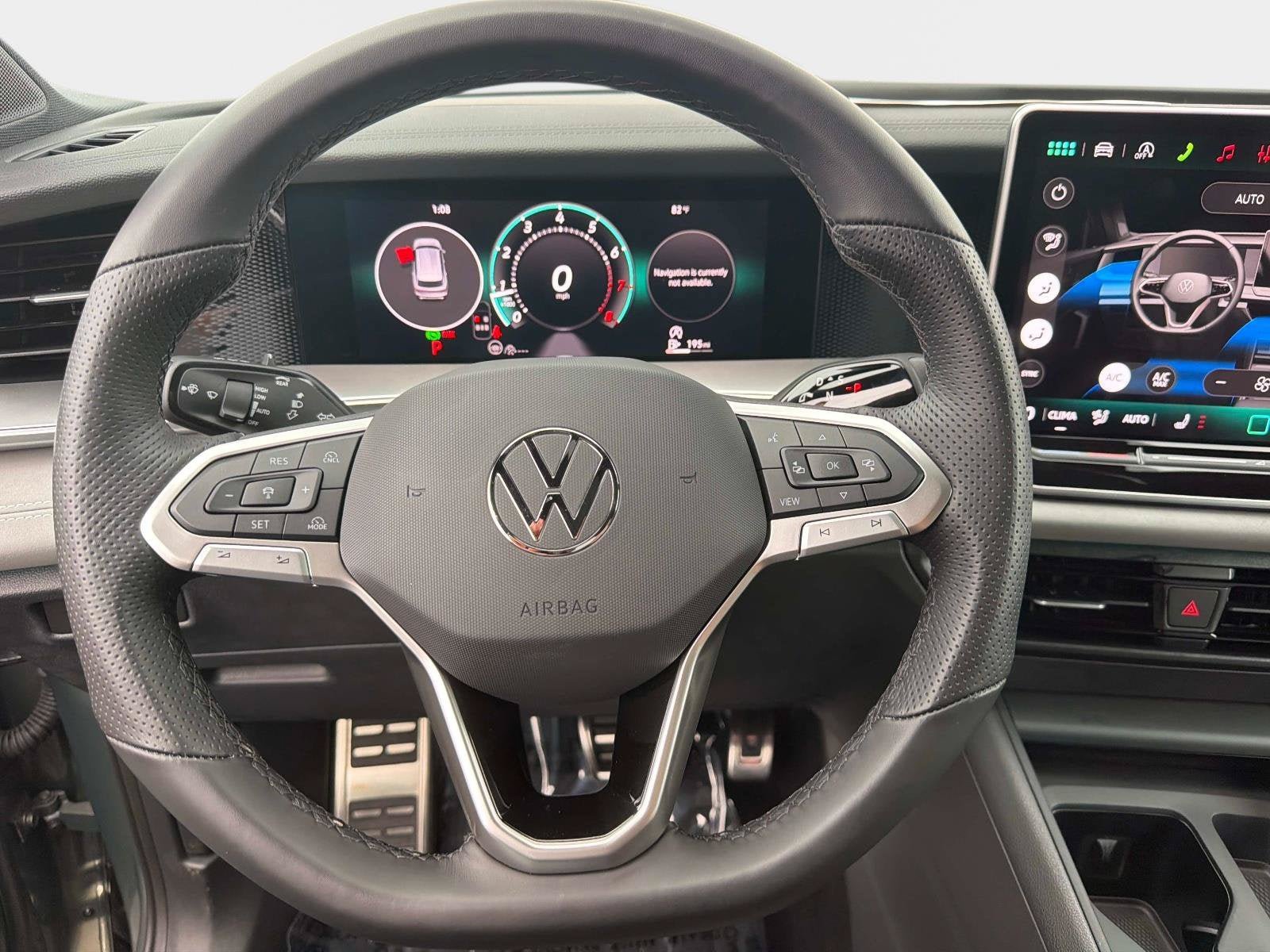 Certified 2026 Volkswagen Tiguan SE R-Line FWD image 26