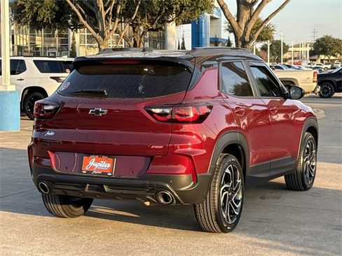 Certified 2025 Chevrolet TrailBlazer RS w/ Driver Confidence Package image 4