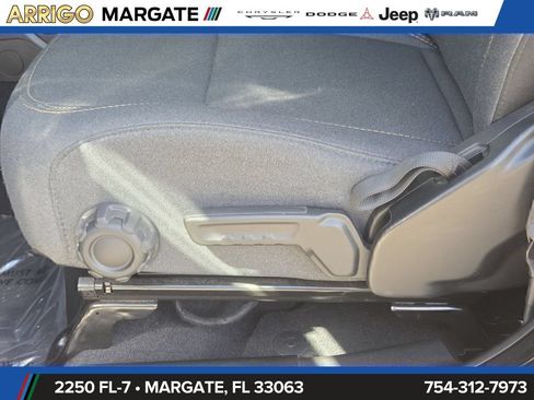 Used 2025 Jeep Wrangler Unlimited Sahara w/ Safety Group AWD/4WD image 20