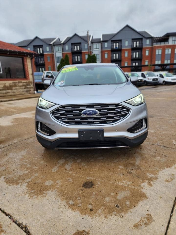 Used 2022 Ford Edge Titanium AWD/4WD image 2