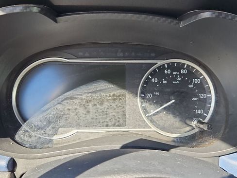 Used 2025 Nissan Versa SV w/ Trunk Package image 24