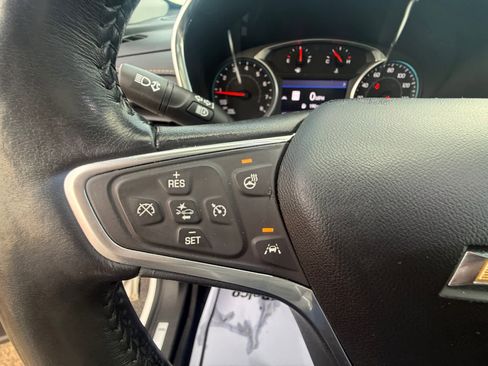 Used 2022 Chevrolet Equinox Premier image 23