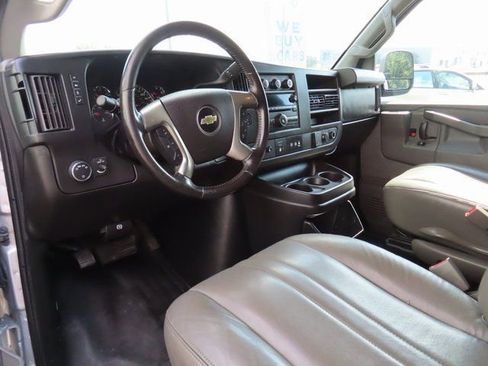 Used 2017 Chevrolet Express 2500 image 12