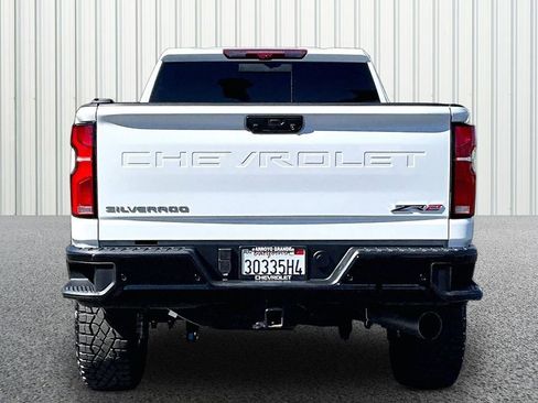 Used 2025 Chevrolet Silverado 2500 ZR2 w/ Technology Package image 24