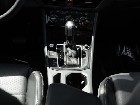 Used 2021 Volkswagen Jetta SE FWD image 15
