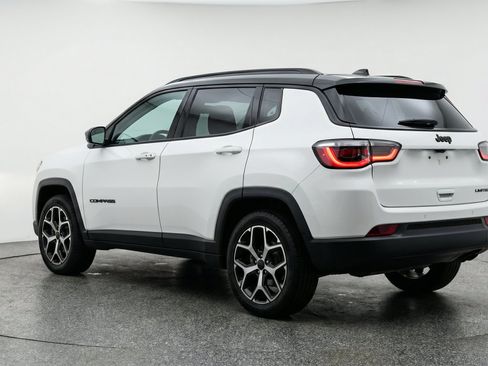Used 2025 Jeep Compass Limited AWD/4WD image 6