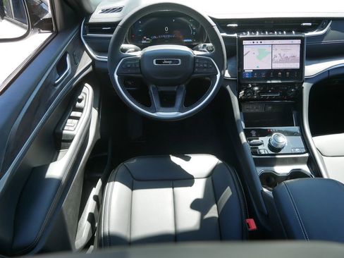 New 2025 Jeep Grand Cherokee Limited 4xe image 22