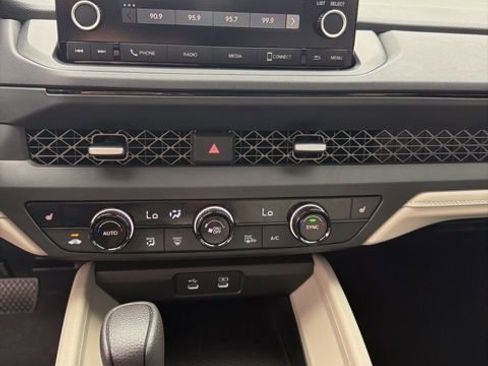 Used 2025 Honda Accord SE image 13
