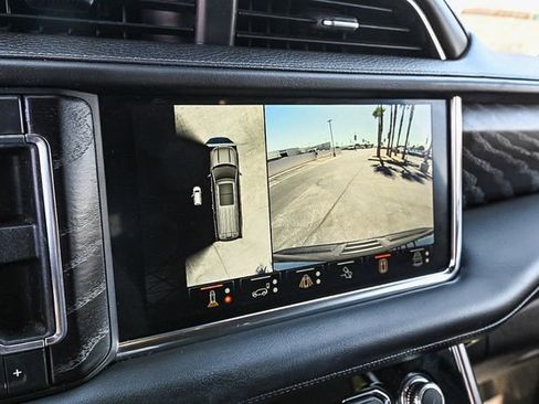 Used 2023 GMC Yukon XL Denali w/ Advanced Technology Package image 25