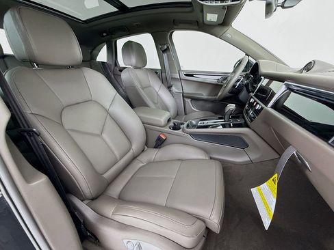 New 2026 Porsche Macan image 31