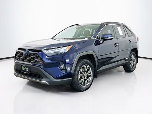 Used 2022 Toyota RAV4 Limited w/ Limited Grade Weather Package AWD/4WD image 3