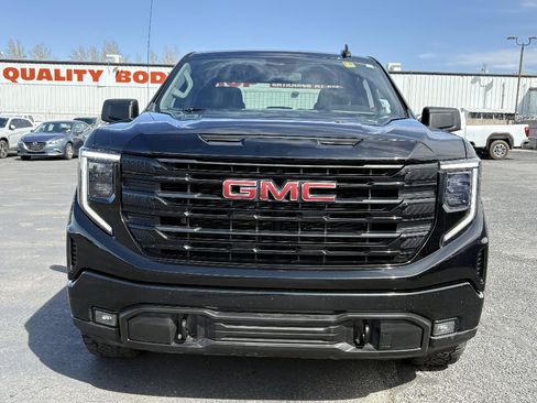 Used 2022 GMC Sierra 1500 Elevation AWD/4WD image 3