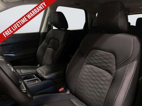 Used 2025 Nissan Pathfinder SV FWD image 28