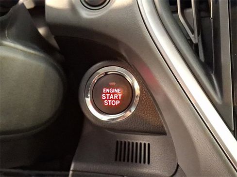 Certified 2025 Subaru Crosstrek 2.0i Premium image 25