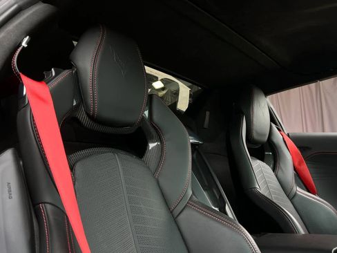 Used 2024 Chevrolet Corvette Z06 RWD image 15