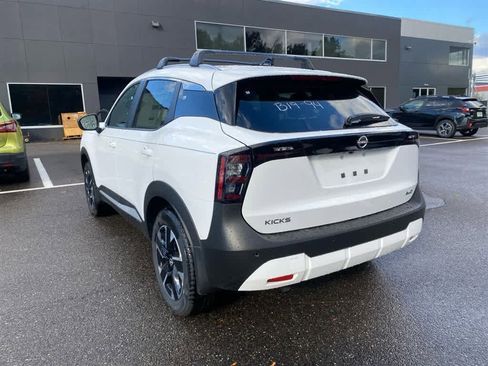 New 2026 Nissan Kicks SV w/ SV Premium Package image 8