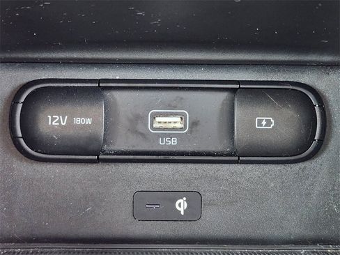 Used 2022 Kia Telluride SX w/ SX Prestige Package image 19