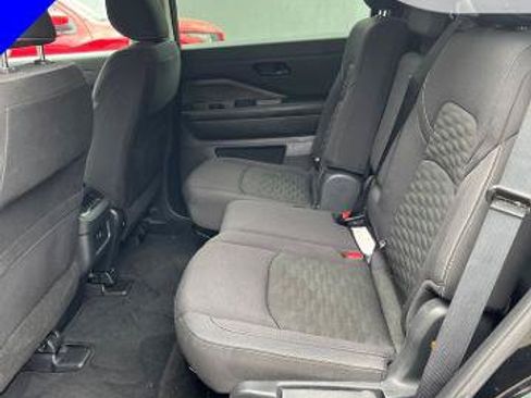 Certified 2025 Nissan Pathfinder SV AWD/4WD image 23