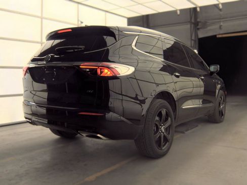 Used 2023 Buick Enclave Essence w/ Sport Touring Edition FWD image 6