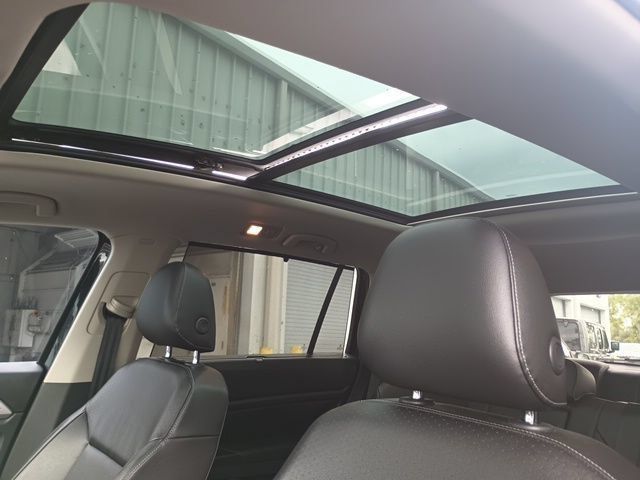 Used 2018 Volkswagen Atlas SEL FWD image 12