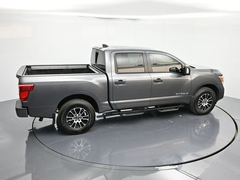 Used 2024 Nissan Titan SV w/ SV Convenience Package image 32