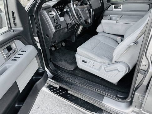 Used 2011 Ford F150 XLT w/ XLT Chrome Pkg AWD/4WD image 7