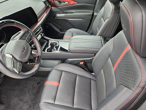 Certified 2024 Chevrolet Traverse RS image 18