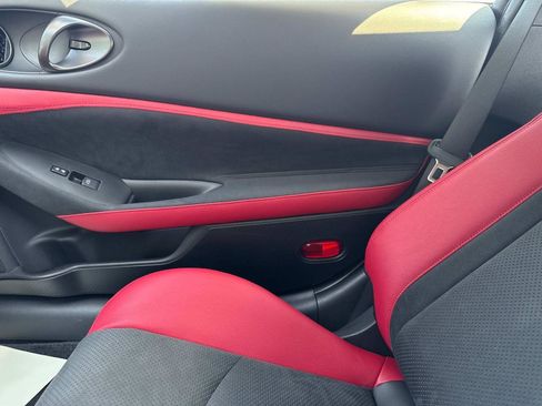 New 2025 Nissan Z Performance w/ Floor Mat Package image 15