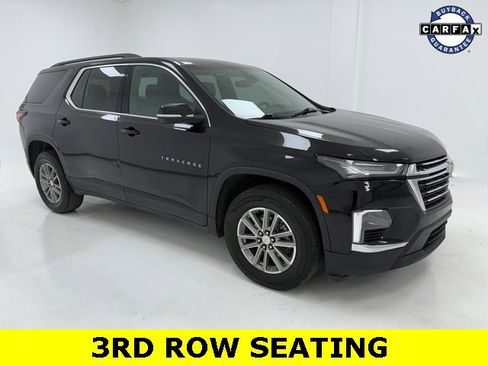 Used 2023 Chevrolet Traverse LT image 1