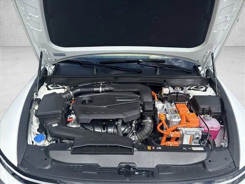 Certified 2025 Hyundai Sonata Limited FWD image 17